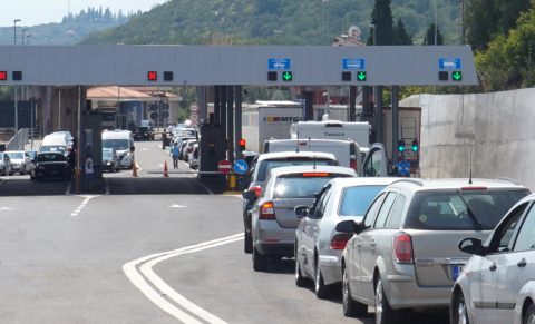 Hiqet taksa kufitare mes Kosoves dhe Malit te Zi: Nga 1 korriku ne fuqi